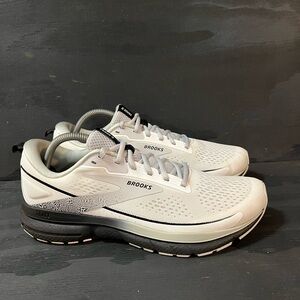 Brooks Trace 3 Womens Size 11 White Black Gray Athletic Running Shoes 1204011B19
